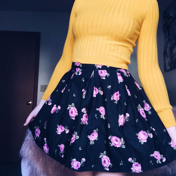Forever 21 Dresses & Skirts - 🖤🌷Floral Forever 21 Skirt🌷🖤